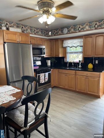 739 Lake Avenue, Lyndhurst, NJ 07071