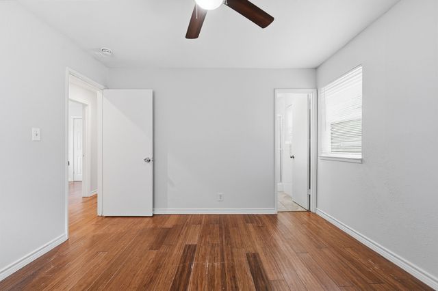 760 Oakwood Avenue, Hurst, TX 76053