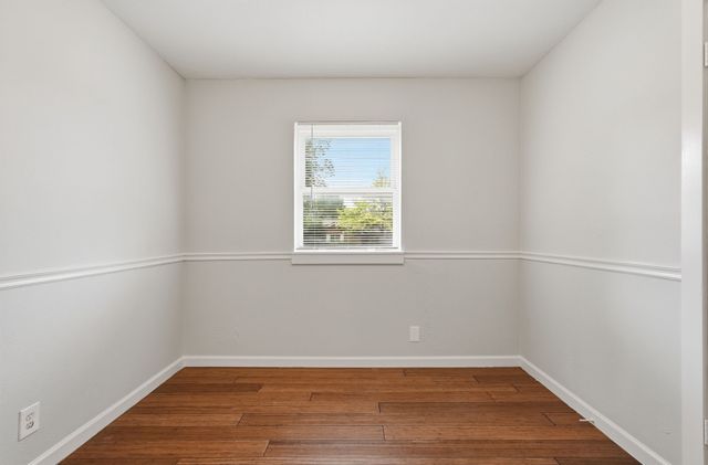 760 Oakwood Avenue, Hurst, TX 76053
