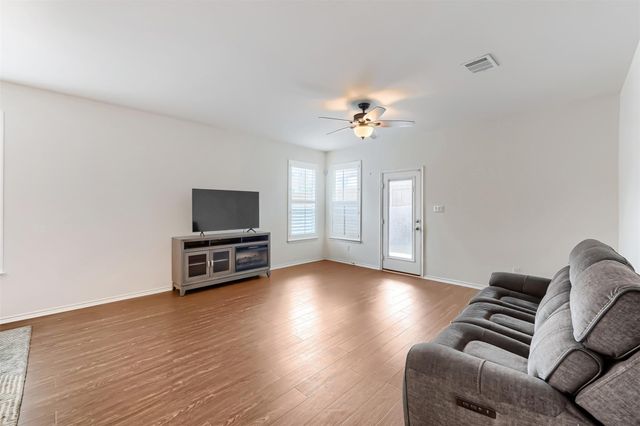 221 Auburn ST, Kyle, TX 78640