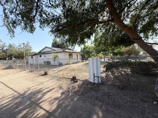 6927 W Yale Avenue, Fresno, CA 93723