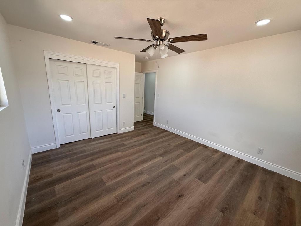 Image 22 of property listing at 6927 W Yale Avenue, Fresno, CA 93723