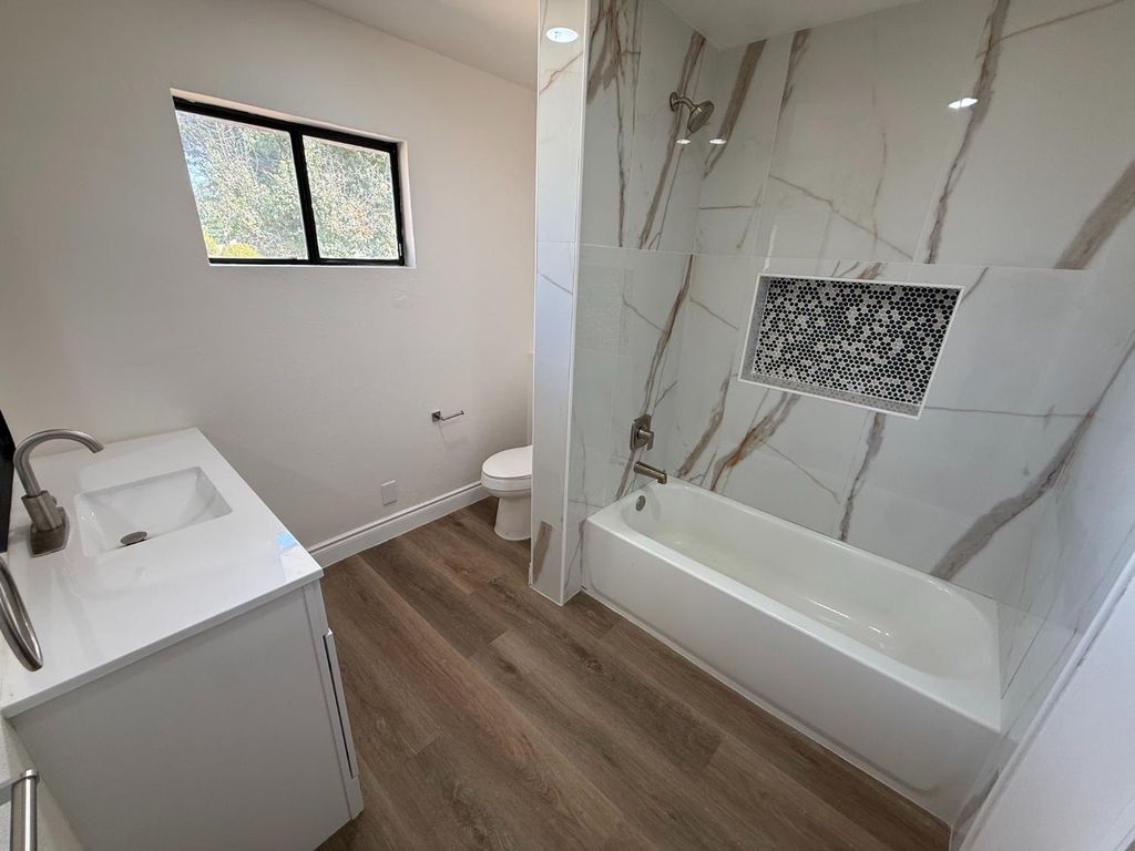 Image 24 of property listing at 6927 W Yale Avenue, Fresno, CA 93723