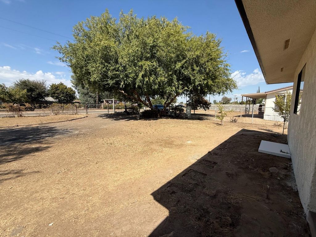 Image 48 of property listing at 6927 W Yale Avenue, Fresno, CA 93723