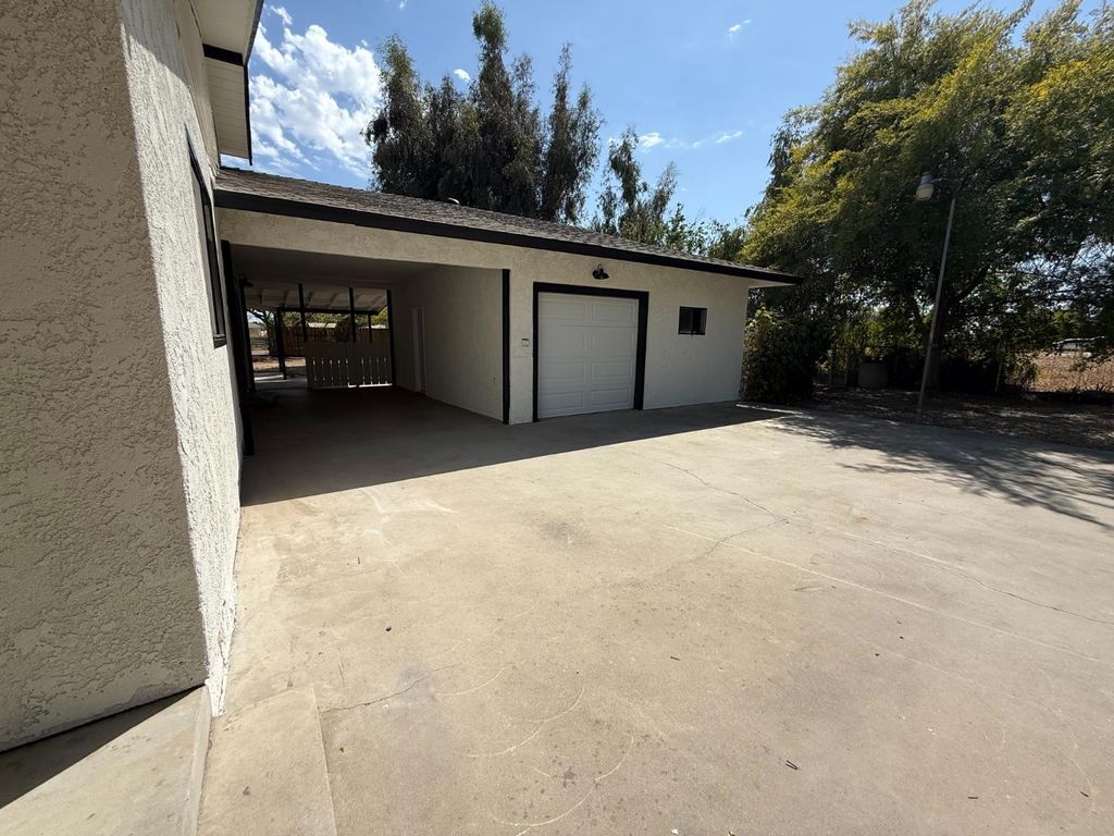 Image 49 of property listing at 6927 W Yale Avenue, Fresno, CA 93723