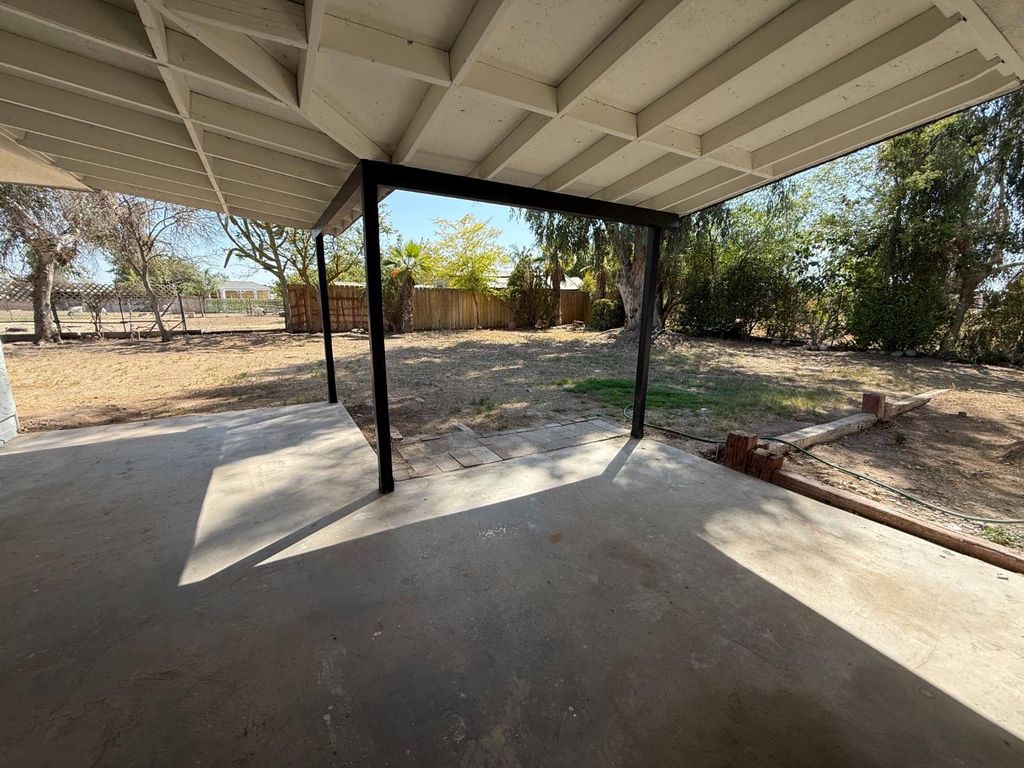 Image 54 of property listing at 6927 W Yale Avenue, Fresno, CA 93723