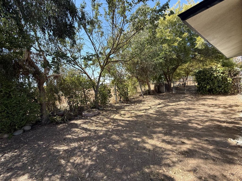 Image 55 of property listing at 6927 W Yale Avenue, Fresno, CA 93723