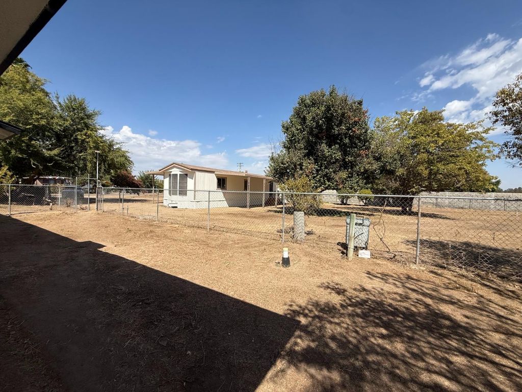 Image 59 of property listing at 6927 W Yale Avenue, Fresno, CA 93723