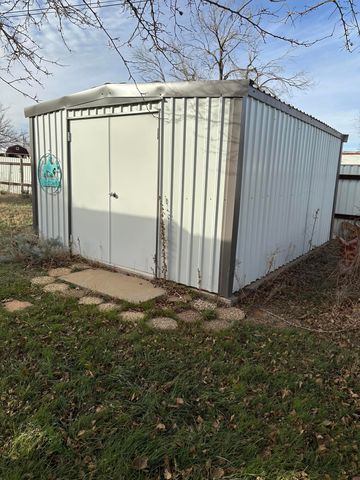 501 E Story Street, Brownfield, TX 79316