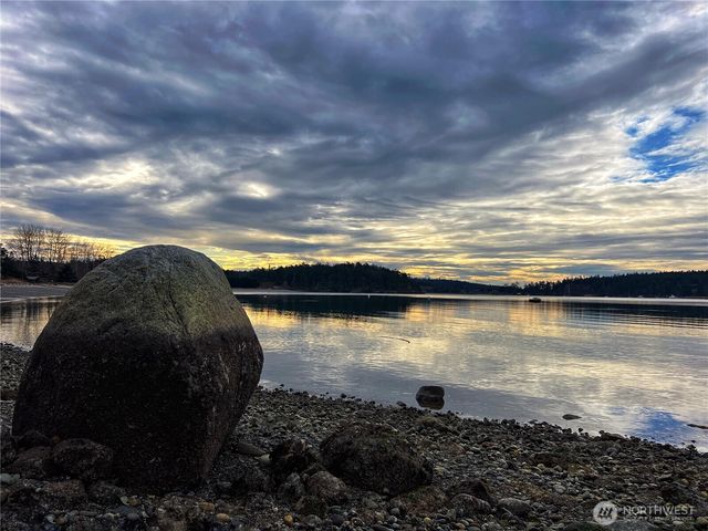 24 Starboard Road, Lopez Island, WA 98261