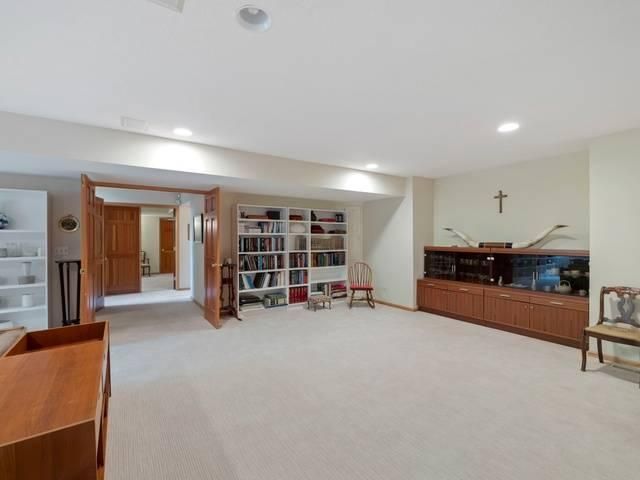 14700 White Oak Drive, Burnsville, MN 55337