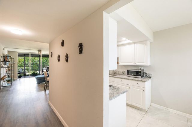 2999 NW 48th Avenue 448, Lauderdale Lakes, FL 33313