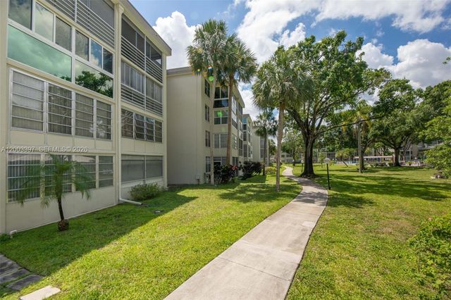 2999 NW 48th Avenue 448, Lauderdale Lakes, FL 33313
