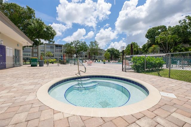 2999 NW 48th Avenue 448, Lauderdale Lakes, FL 33313