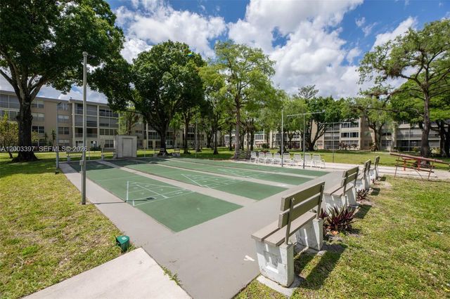 2999 NW 48th Avenue 448, Lauderdale Lakes, FL 33313