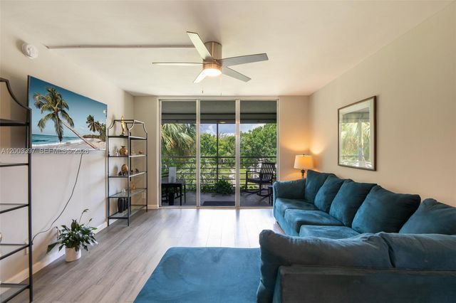 2999 NW 48th Avenue 448, Lauderdale Lakes, FL 33313