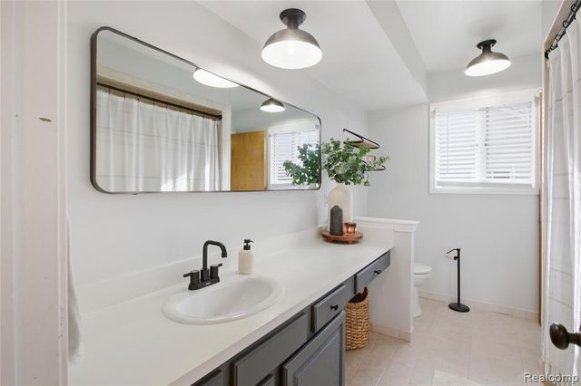 8234 E Pearson Road, Shelby Twp, MI 48316