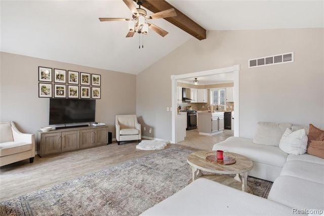 8234 E Pearson Road, Shelby Twp, MI 48316