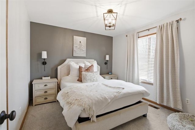 8234 E Pearson Road, Shelby Twp, MI 48316