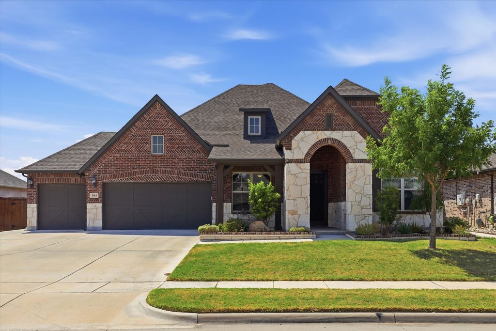 304 Kellan Court, Hickory Creek, TX 75065 — exterior