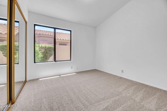 9411 W KERRY Lane, Peoria, AZ 85382