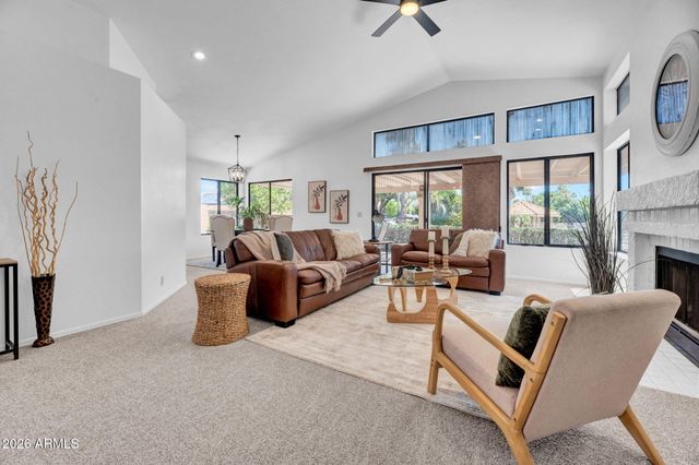 9411 W KERRY Lane, Peoria, AZ 85382