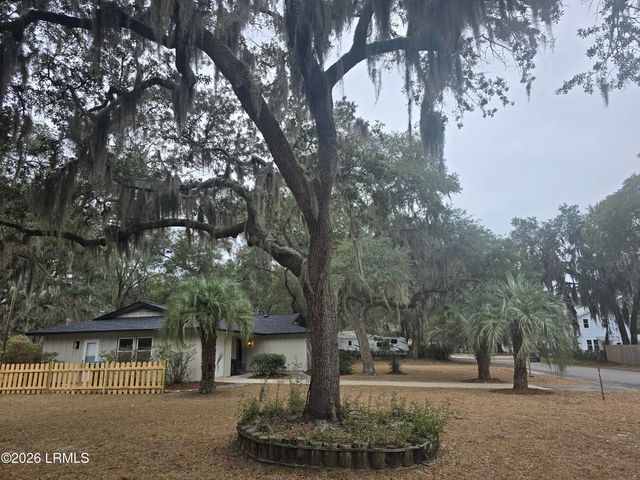 2614 Rosemont Avenue, Port Royal, SC 29935