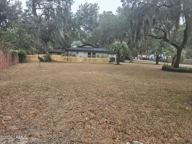 2614 Rosemont Avenue, Port Royal, SC 29935