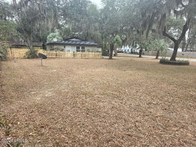 2614 Rosemont Avenue, Port Royal, SC 29935