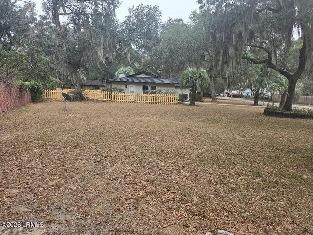 2614 Rosemont Avenue, Port Royal, SC 29935
