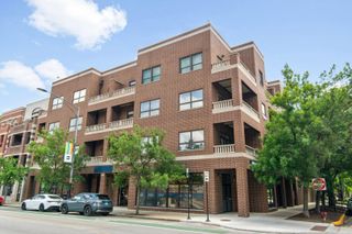 1952 W Cuyler Avenue 404, Chicago, IL 60613