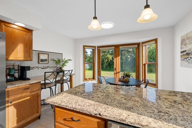 2705 OAKWOOD CIRCLE, Oshkosh, WI 54904