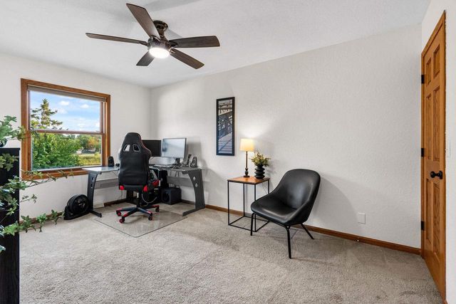 2705 OAKWOOD CIRCLE, Oshkosh, WI 54904