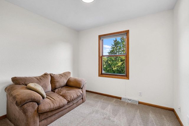 2705 OAKWOOD CIRCLE, Oshkosh, WI 54904