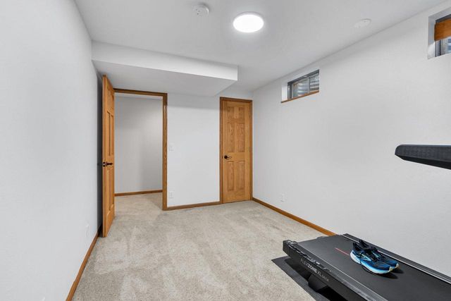 2705 OAKWOOD CIRCLE, Oshkosh, WI 54904