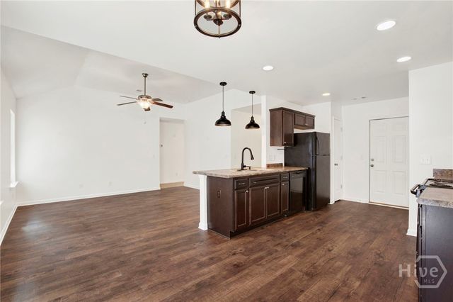 126 Knotty Pine Circle, Springfield, GA 31329