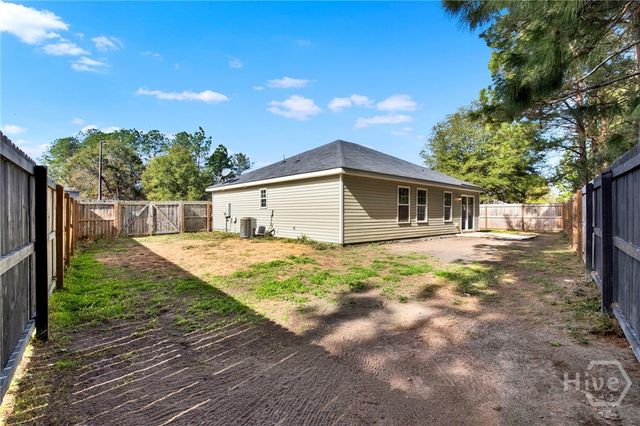 126 Knotty Pine Circle, Springfield, GA 31329