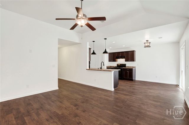 126 Knotty Pine Circle, Springfield, GA 31329