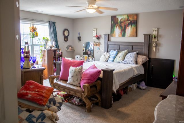 1904 Waynedale Drive, Garrett, IN 46738