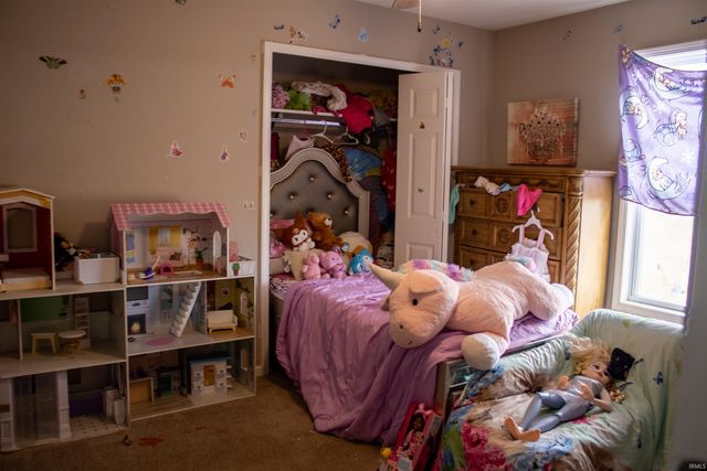 1904 Waynedale Drive, Garrett, IN 46738