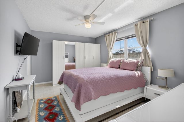 33 Abbey Lane 207, Delray Beach, FL 33446