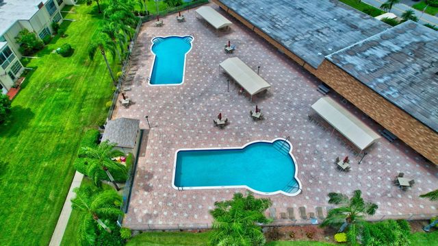 33 Abbey Lane 207, Delray Beach, FL 33446