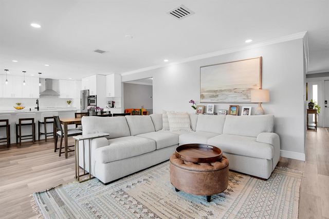 23313 Lago Mar Circle, Boca Raton, FL 33433