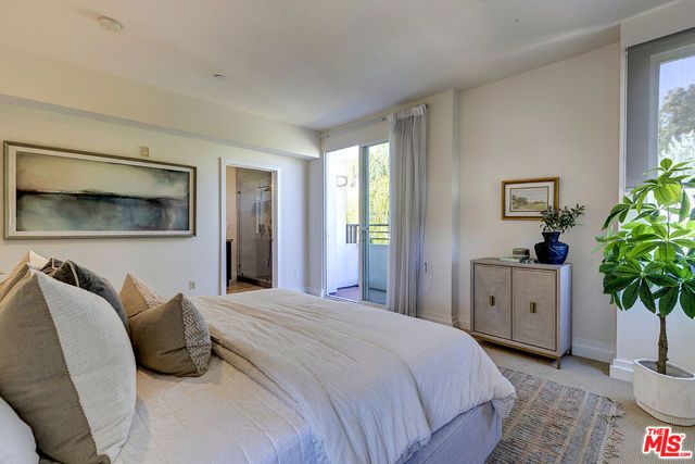 2512 28th Street 110, Santa Monica, CA 90405