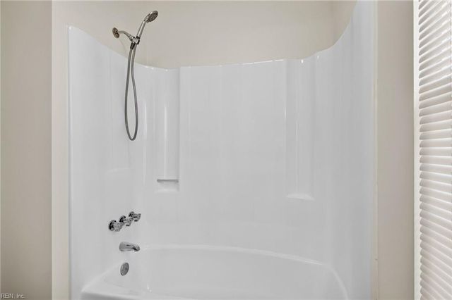 131 Seaside LN, Virginia Beach, VA 23462