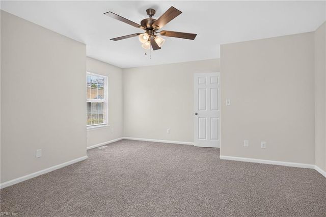 131 Seaside LN, Virginia Beach, VA 23462