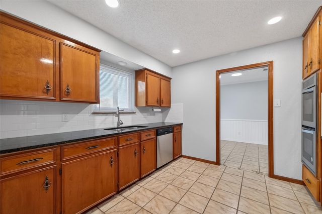 2907 Virginia Street, La Marque, TX 77568