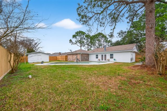 2907 Virginia Street, La Marque, TX 77568