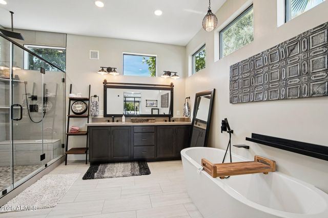 5710 E BETTY ELYSE Lane, Scottsdale, AZ 85254