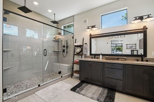 5710 E BETTY ELYSE Lane, Scottsdale, AZ 85254